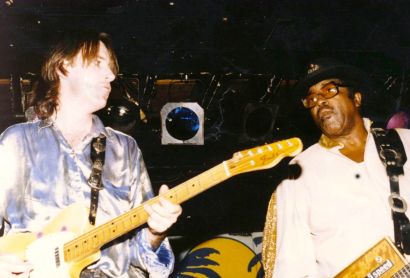 Jackbodiddleyhires cropped 2 De Keyzer with R&B singer, guitarist and songwriter Bo Diddley (1928-2008), who was inducted into the Rock and Roll Hall of Fame in 1987