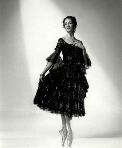 Cynthia Harvey as Manon in a Royal Ballet production (photo by Roy Round)