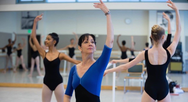 Cynthia Harvey coaching a master class through the En Avant Foundation, which she created in 2013 to provide scholarships and master classes for ballet students (photo by Eric Tomesson@SFBS)