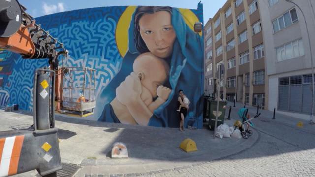 "Mother and Child," painted by Levi Ponce and Kristy Sandoval in Istanbul, Turkey in 2015 (photo courtesy of Levi Ponce)
