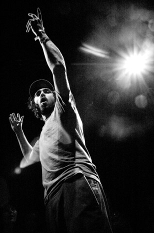 Patrick Watson performing at Paard van Troje in The Netherlands in June 2008 (photo by Nick Helderman, Flickr Creative Commons)