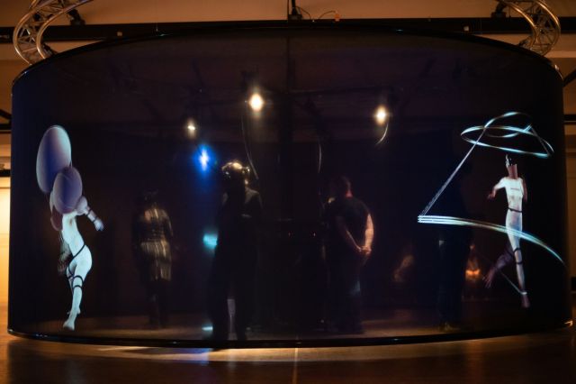 Spectators experiencing "Das Totale Tanz Theater" (© Interactive Media Foundation)